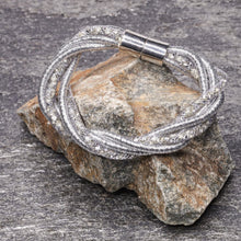 Last inn bildet i Galleri-visningsprogrammet, Nydelig sølvfarget kjede og armbånd