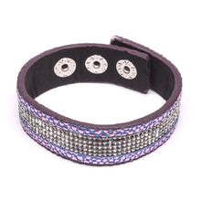 Last inn bildet i Galleri-visningsprogrammet, Armbånd, blingbling, med trykknapper, finnes i 10 farger