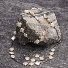 Last inn bildet i Galleri-visningsprogrammet, Eksklusivt smykkesett i skjellperler