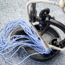 Last inn bildet i Galleri-visningsprogrammet, Kjede med Hyssing og Lange Glassperler - Sart Blå